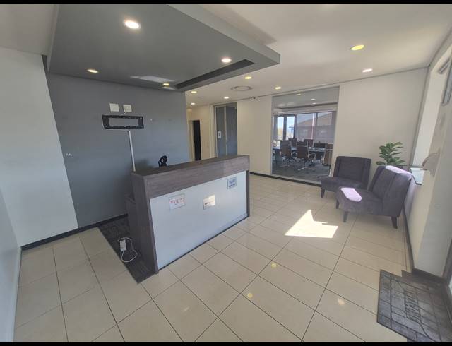 196M² OFFICE TO LET IN WOODMEAD